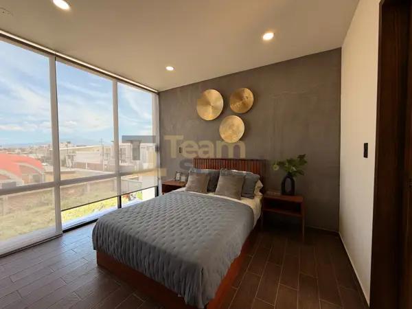 Town House en venta | 120 m | 2 cuartos, 2.5 baños, 2 estacionamientos.