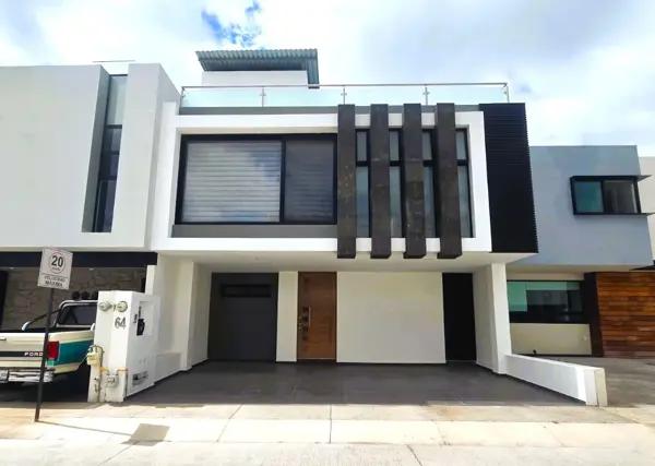Preciosa casa en venta en Altos Juriquilla