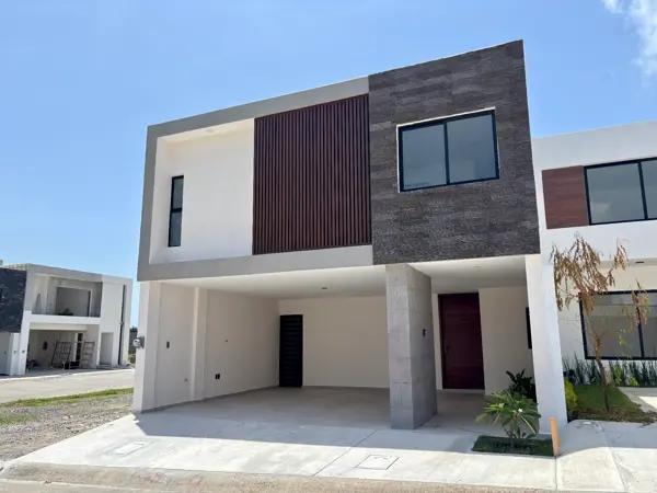 Casa nueva en venta en Lomas del Dorado