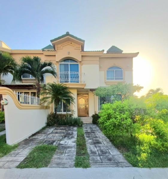 Casa en venta en Fraccionamiento La Joya