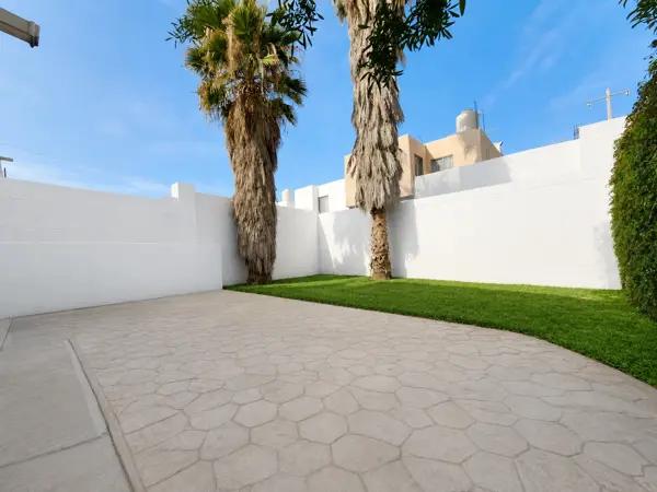 Casa en venta Ampliacion Morelos, Saltillo, amplio jardin
