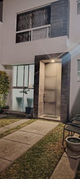 CASA EN VENTA LA RONDA RESIDENCIAL