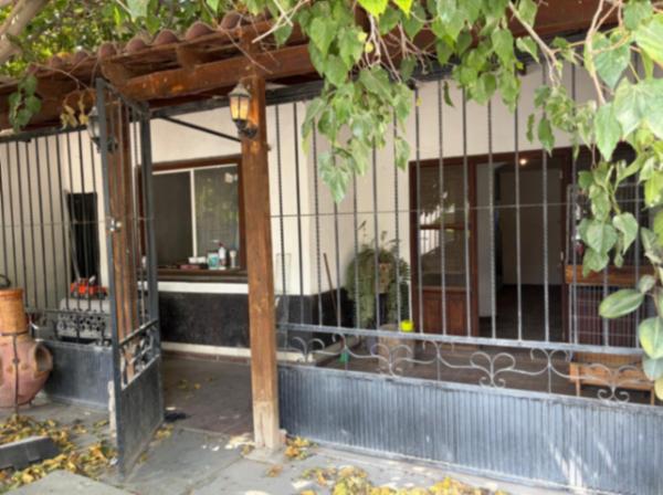 ACOGEDORA CASITA A UNAS CUADRAS DE AL SUPER LAS ETNIAS