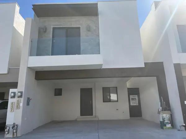 CASA PUERTA JARDÍN ZONA AEROPUERTO APODACA RENTA