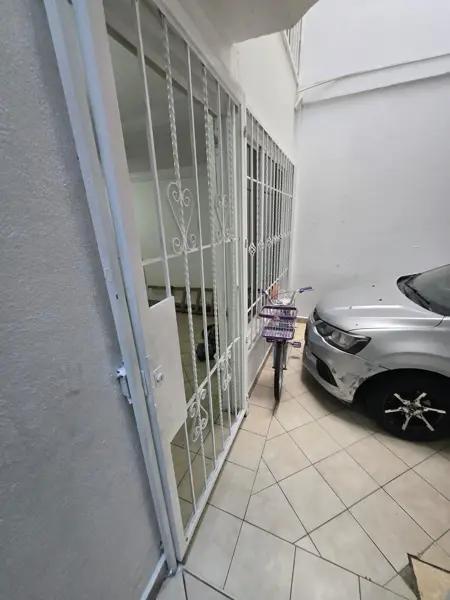 Excelente edificio de departamentos con 9 áreas privativas independientes