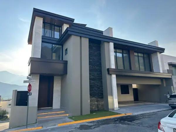 Casa en Venta en La Herradura - Carretera Nacional Zona Sur Casa en Venta en La Herradura - Carretera Nacional Zona Sur