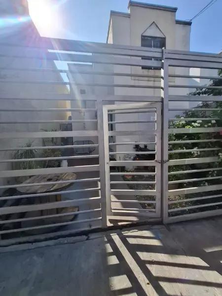 Casa en Venta en Los Cristales, Zona La Fe, Guadalupe, Nuevo León.