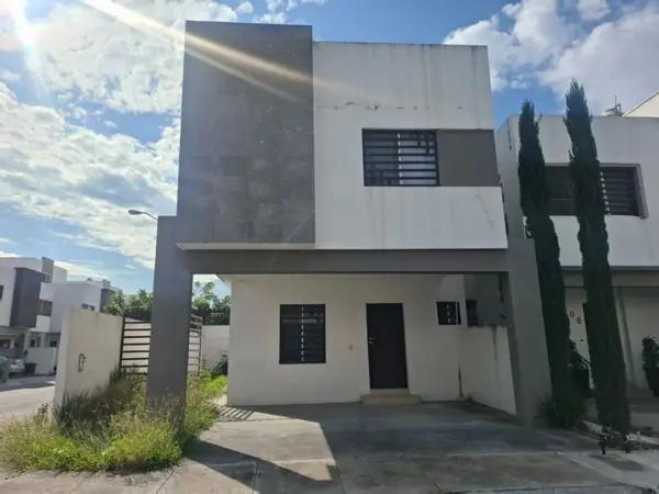 Casa en Renta Amueblada en Palmas Diamante, en San Nicolás de Los Garza. N. L.