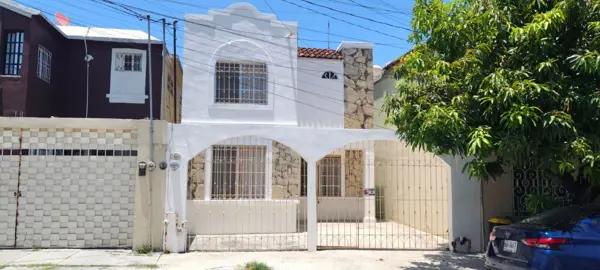 Casa en Renta en Jardines de Andalucía en Guadalupe Nuevo León, Zona Guadalupe