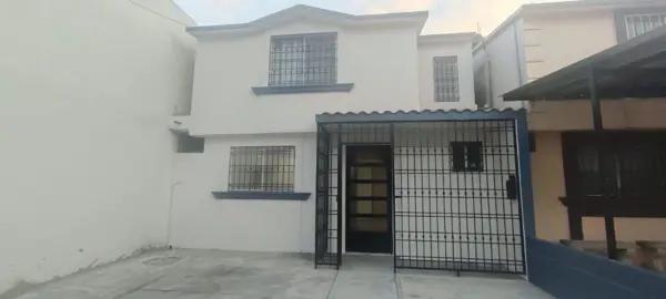 Casa en Renta en La Hacienda 2do. Sector en Apodaca, Nuevo León, Zona Apodaca