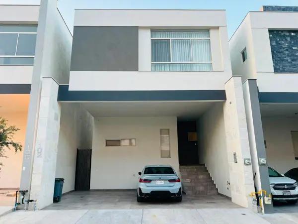 Casa en Venta en Novelia Residencial, Zona Cumbres, Dominio Cumbres
