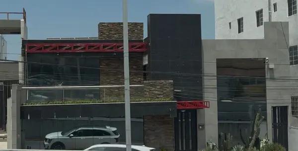 Edificio en Venta en Cumbres 5to. Sector, Zona Cumbres, Monterrey.
