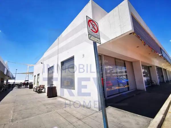 RENTA DE LOCAL COMERCIAL EN PLAZA SAN JUAN