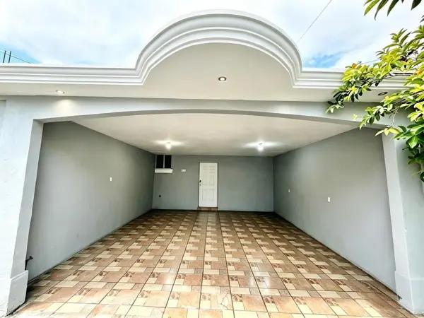 Casa en venta en Los Ebanos, Apodaca, Nuevo León