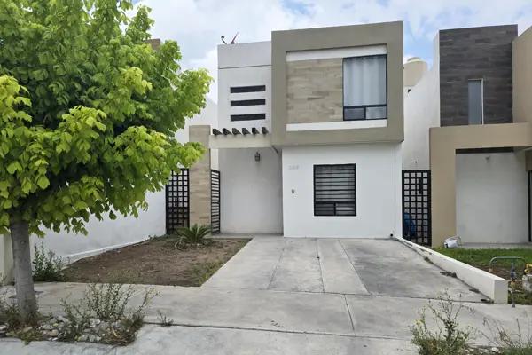 Casa RENTA semi-amueblada en Real del Sol IV