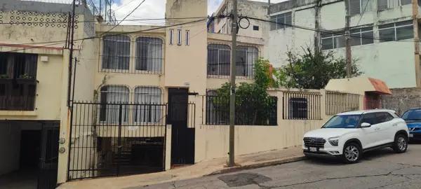 CASA EN RENTA EN ZONA CENTRO
