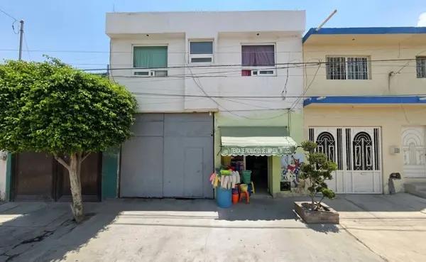 CASA EN VENTA A PRECIO REMATE EN QUERETARO SM