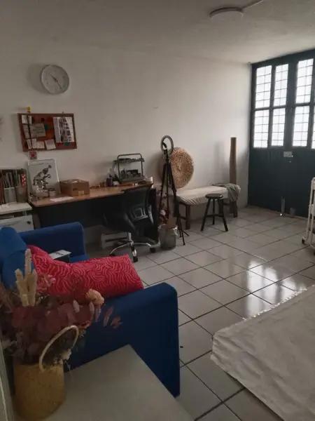 Oficina en renta en Las Rosas con servicios incluidos