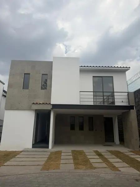 Casa en venta en San Miguel Totocuitlapilco, Metepec, México