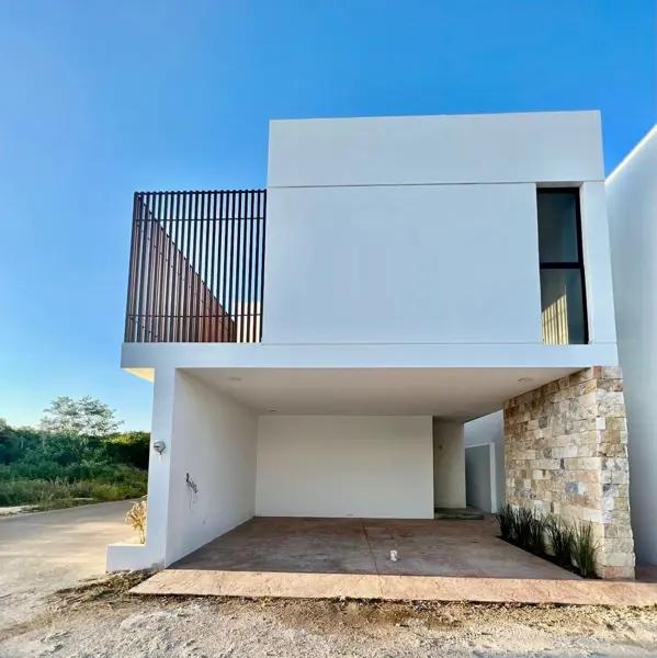 Casa MAKUL nueva y en esquina en VENTA