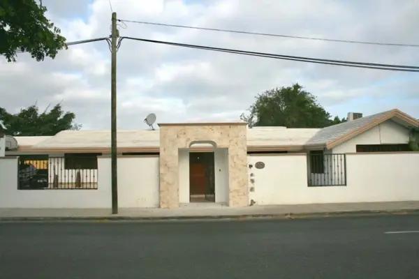Casa de una planta en zona de alta plusvalía en venta Casa de una planta en zona de alta plusvalía en venta