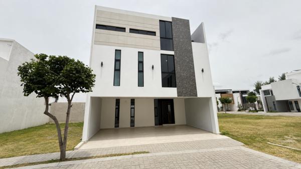 Casa en Venta - Lomas de Angelópolis