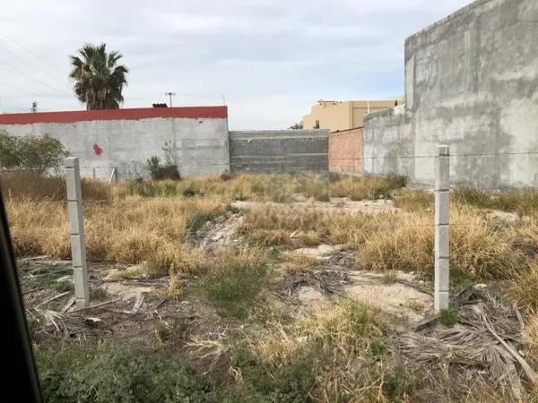 Terreno en Residencial El Campanario. 475m2