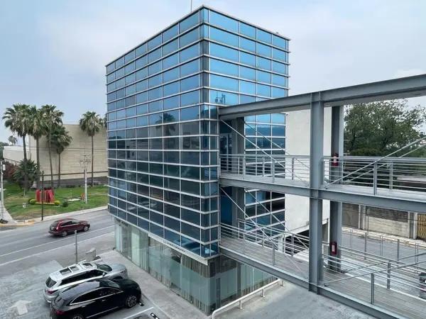 Oficina en Renta, En Santa Engracia, San Pedro Garza Gacía, Nuevo León.