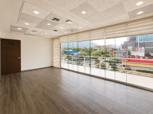 Local en renta para oficinas o negocio comercial en Col. del Valle , San Pedro Garza Garcia