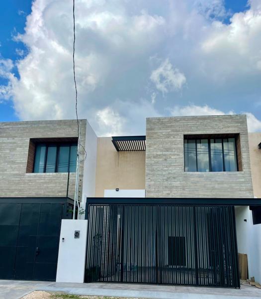 OPORTUNIDAD, CASA EN  TEMOZÓN NORTE