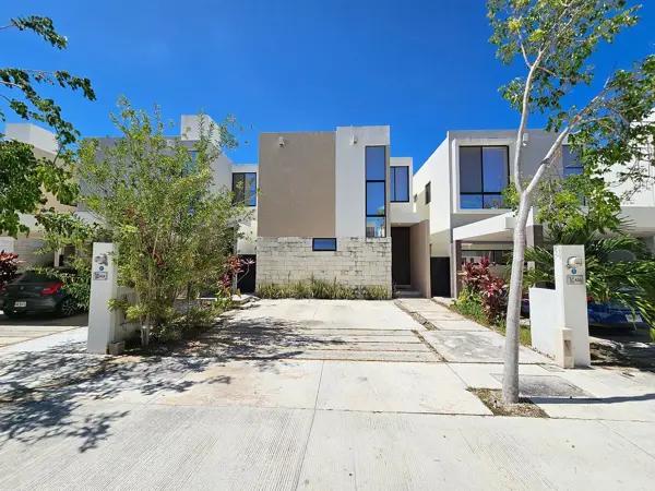 Casa 3 recámaras entrega inmediata, Conkal