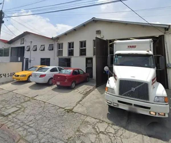 Bodega Para Almacén y Venta Al Publico, en Renta $93,500 Mxn + Iva en Venta $18,000.000 Mxn