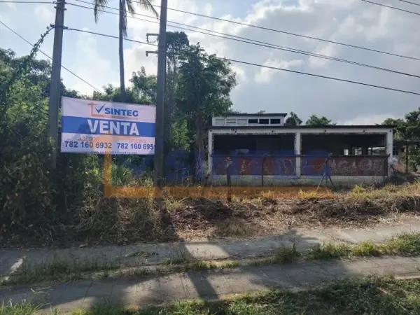 TERRENO PLANO SUP. 5000 M2 A BORDO DE CARRETERA A COATZINTLA