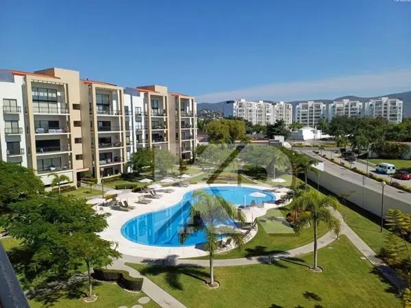 Departamento en Renta Dentro del Club de Golf, $25,000 Mxn. Amueblado en 4to Piso.