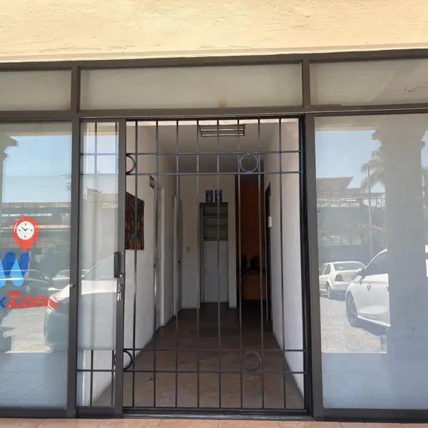 Local en Plaza Comercial Dos Niveles