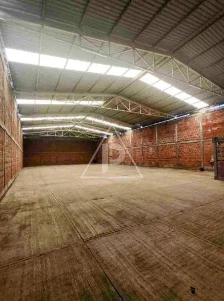 Bodega en Renta 50,000 Mxn en San Gaspar Jiutepec, Pueden Descargar Vehículos de 3 Toneladas