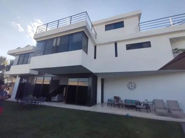 D Casa en Venta en Burgos Corinto