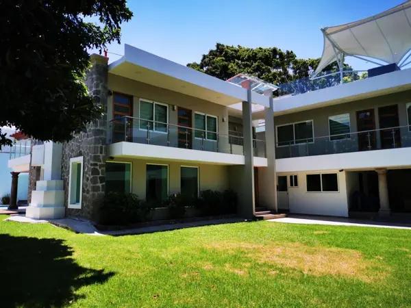 Casa con 1200 m² de Terreno, 14 Recámaras en Renta en Vista Hermosa