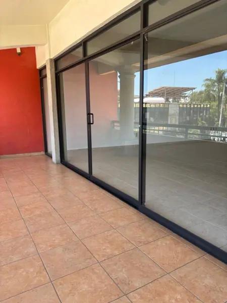 D* Local en Renta en Plaza Comercial