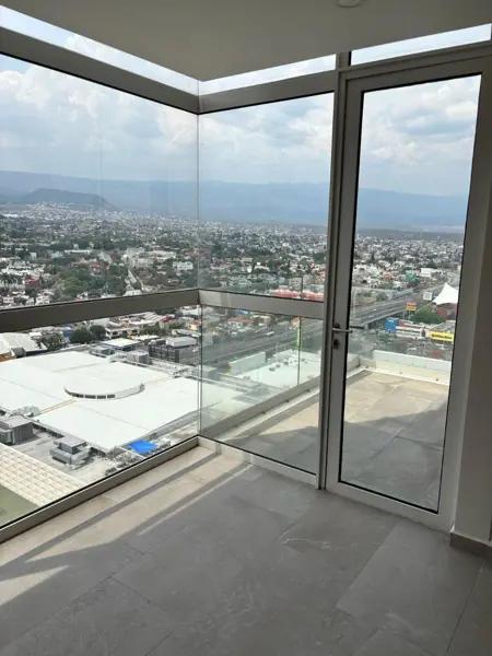 C Departamento de 161 m² con 3 Habitaciones en Renta en Averanda