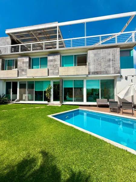 Casa con 3 Recámaras en Renta en Lomas de Cortes