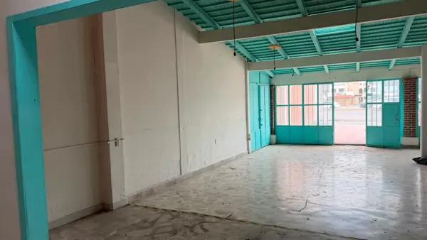 RENTA DE LOCAL EN TEQUISQUIAPAN EN AV. PRINCIPAL Y CRUCERO