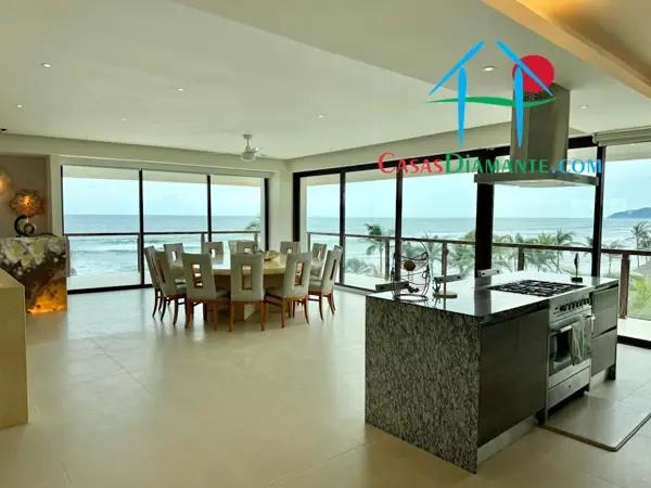 Departamento en renta vacacional con terraza y vista al mar