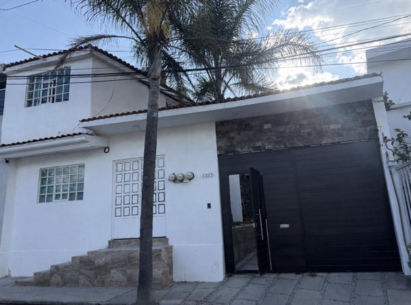 CASA EN VENTA A  PIE DE CALLE, ZONA ZAVALETA, PUEBLA