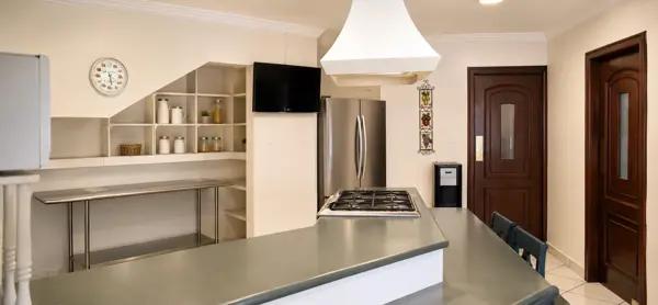 Residencia en San Patricio, en Calle de tráfico local