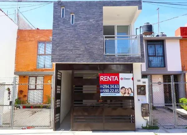 Casa en Renta Av. Arbolillo, Villas de Santiago, Zona Momoxpan, Puebla.