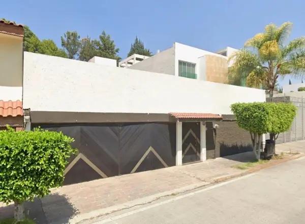 Remate de Casa en Puebla: Amplia Propiedad en Club de Golf las Fuentes