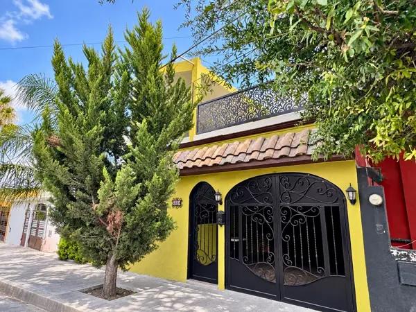 CASA EN VENTA EN PRIV. LAS TORRES