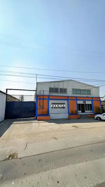 Renta de bodega sobre López Portillo