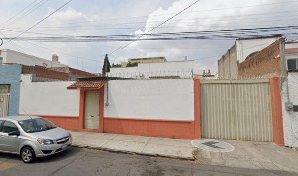 Bodega Comercial de 200 m² con Oficinas y Patio de Maniobras Total 700 m² Centro Histórico, Puebla